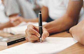 Esc Centro de Educaçao de Jovens e Adultos - Foto 1