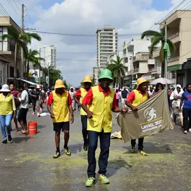 limpeza após Carnaval em Rio Branco